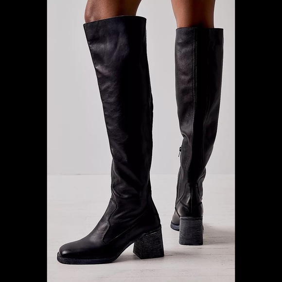 Free People Over-the-knee Leather Boots (Made in Spain) - Picture 5 of 12
